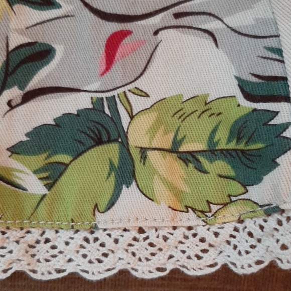 CAbi gorgeous floral skirt 12 - Picture 8 of 8